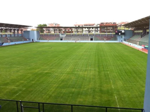 Bayrampaşa Çetin Emeç Stadı
