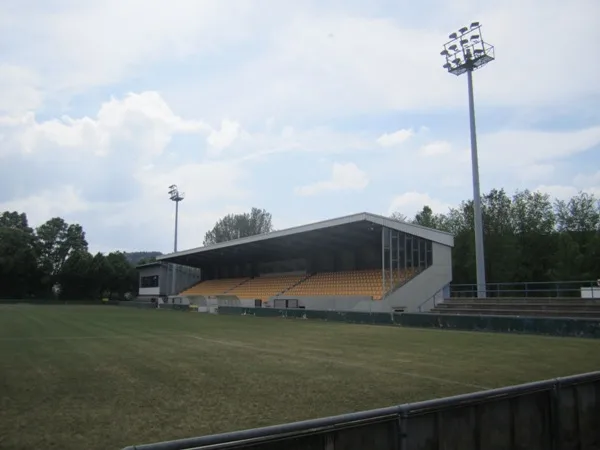 Stade rue Henri Dunant