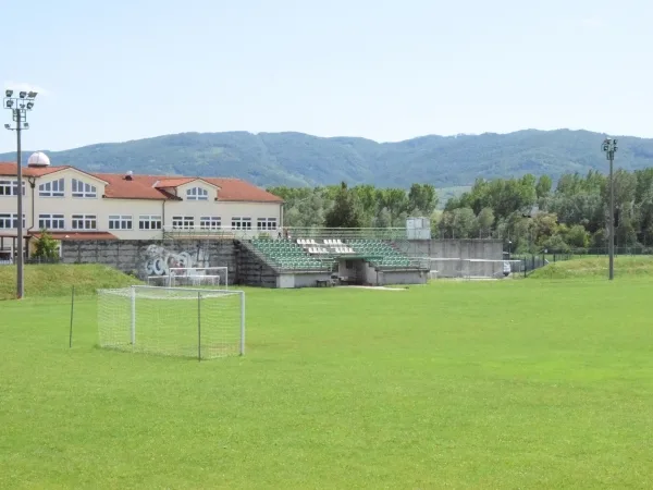 Stadion ob Beli